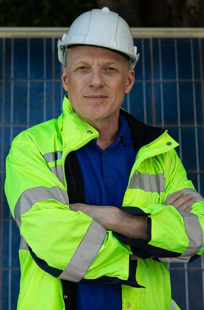 maintenance-engineer-solar-energy-systems